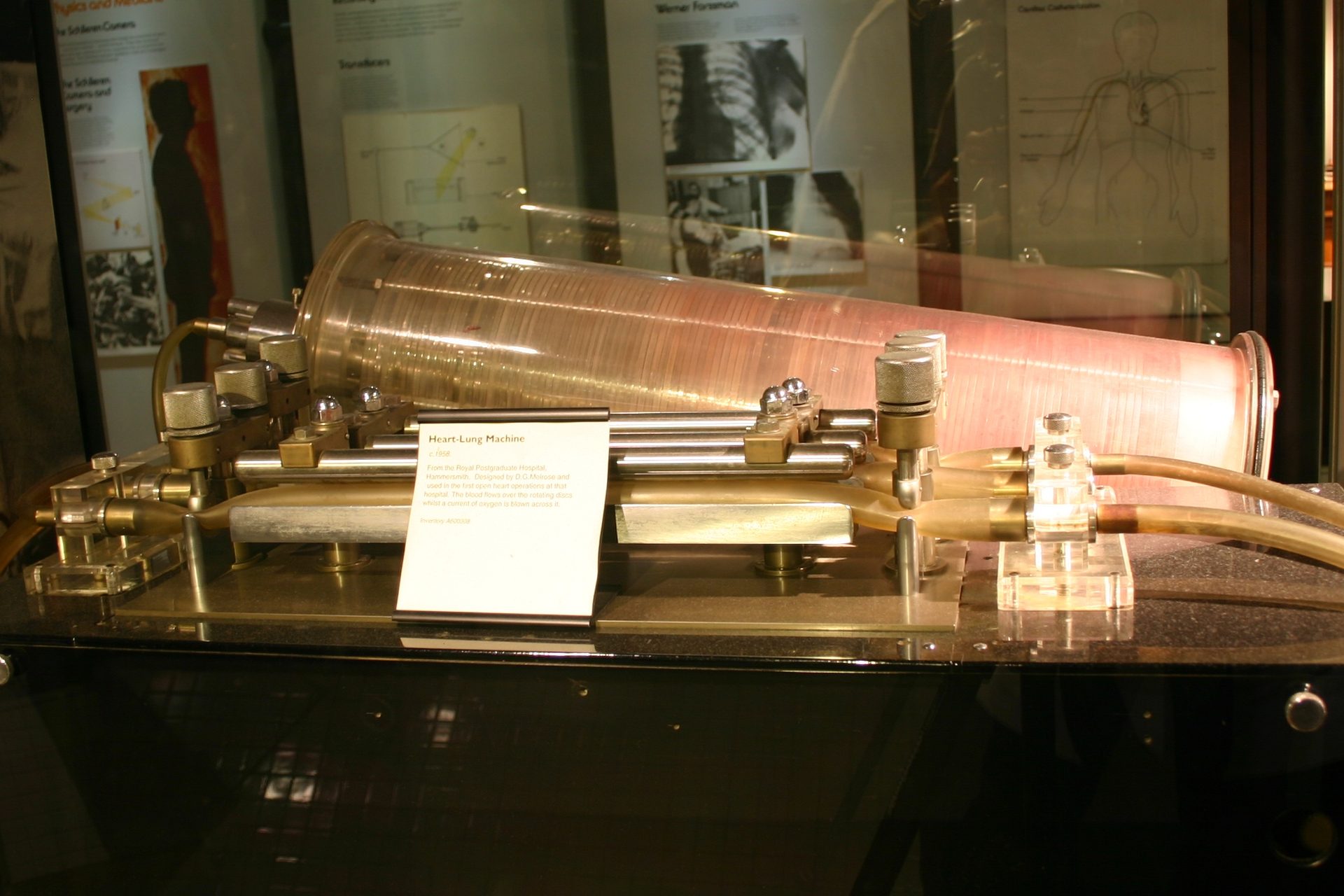 Heart-Lung machine 1958, Science Museum, London - 03.JPG